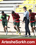 گزارش تمرین: کادر فنی پرسپولیس پا به توپ شد